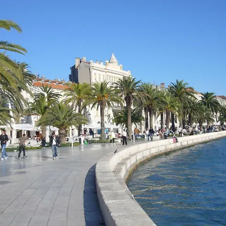 Relax In * Split